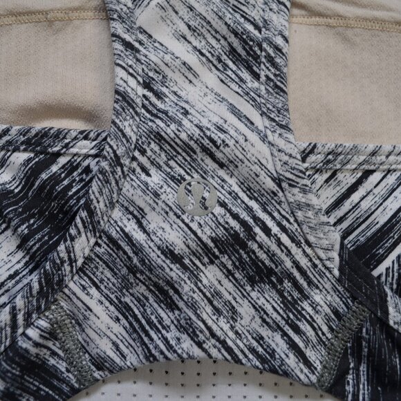 Lululemon Crossback Tank size 6 *GUC - Picture 6 of 7